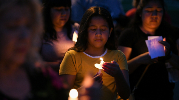 migrant candlelight
