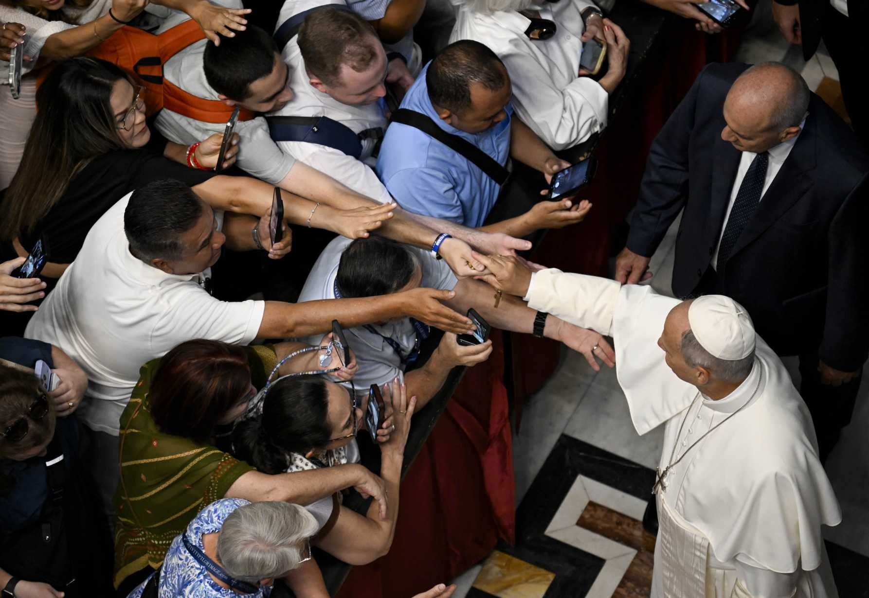 Pope Leo XIV greets pilgrims 