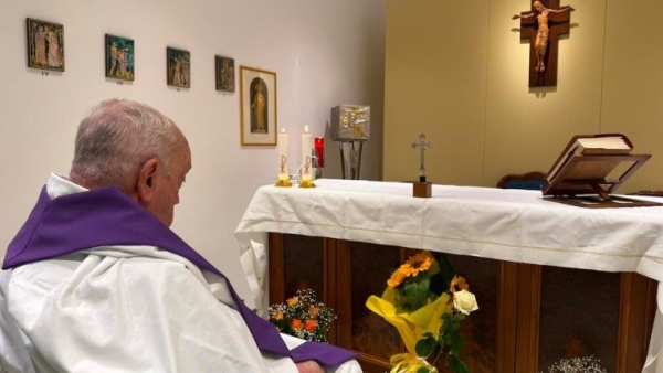 Pope Francis concelebrates Mass in the private chapel of Gemelli Hospital