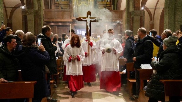 The "Cross of Athletes" was brought to the altar of Milan's Basilica of San Babila