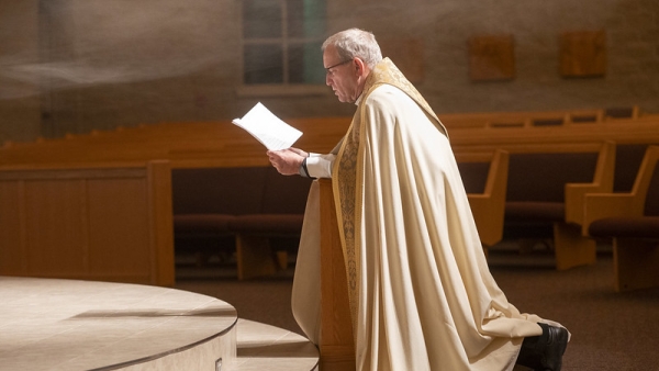 Bishop Gruss Praying